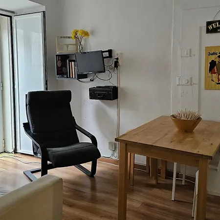 Window To I Апартаменти