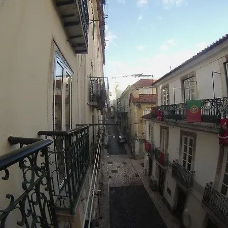 Window To I Апартаменти