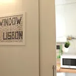 Window To I Apartment *